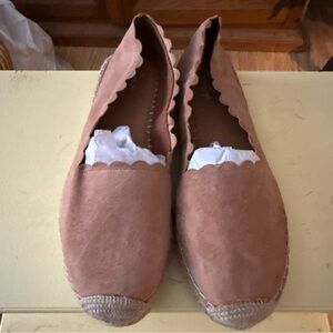 Crown Vintage Scalloped Edge Espadrilles